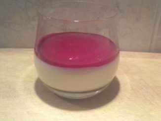 Valentin napi desszert - málnás panna cotta