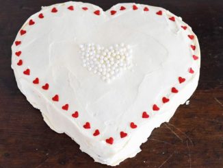 valentin napi vörös bársony torta